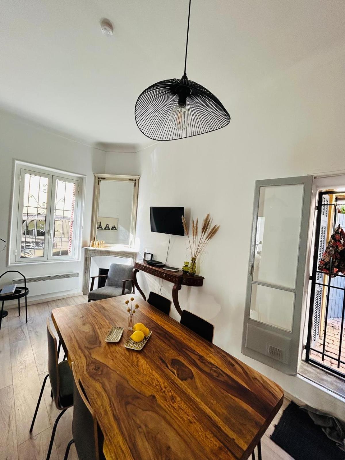 Charmante 3 Zimmer, Stadtwohnung Menton Exteriör bild